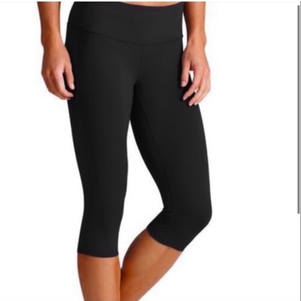 Athleta Women’s Stretch Capri Athletic Leggings High Rise Black Size X-Small